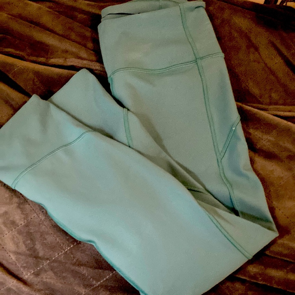 Lululemon leggings size 4